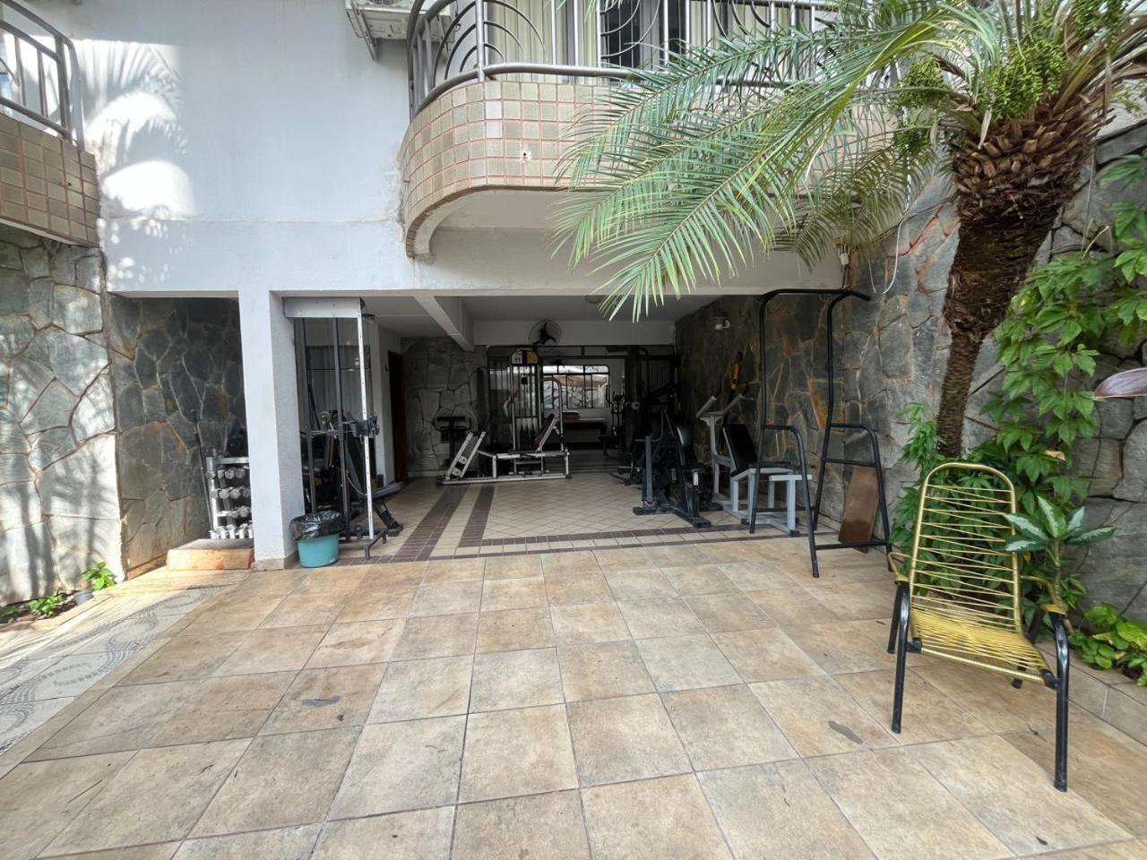 Casa Quintal Bueno! 5 Quartos Com Ar Split E Internet Ultra! Perto Do Melhor De Goiania! Marista Parques Areiao E Vaca Brava Hospital Premium Mater Dei Blue Fit Perdomo Goiania Shopping! Екстериор снимка