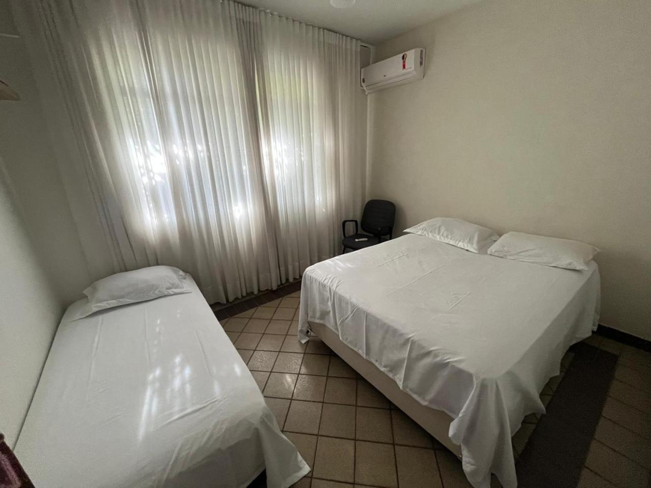 Casa Quintal Bueno! 5 Quartos Com Ar Split E Internet Ultra! Perto Do Melhor De Goiania! Marista Parques Areiao E Vaca Brava Hospital Premium Mater Dei Blue Fit Perdomo Goiania Shopping! Екстериор снимка